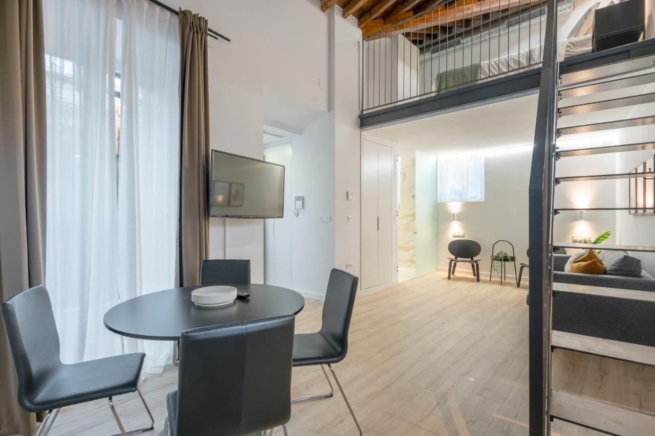 Apartamentos Malaga Centro El Conde By Renthas Eksteriør billede