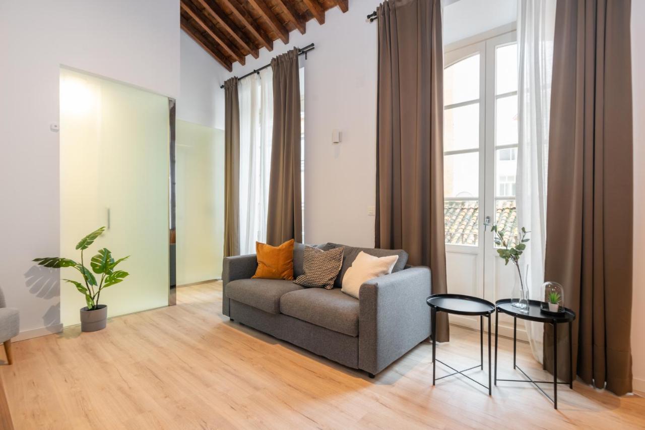 Apartamentos Malaga Centro El Conde By Renthas Eksteriør billede