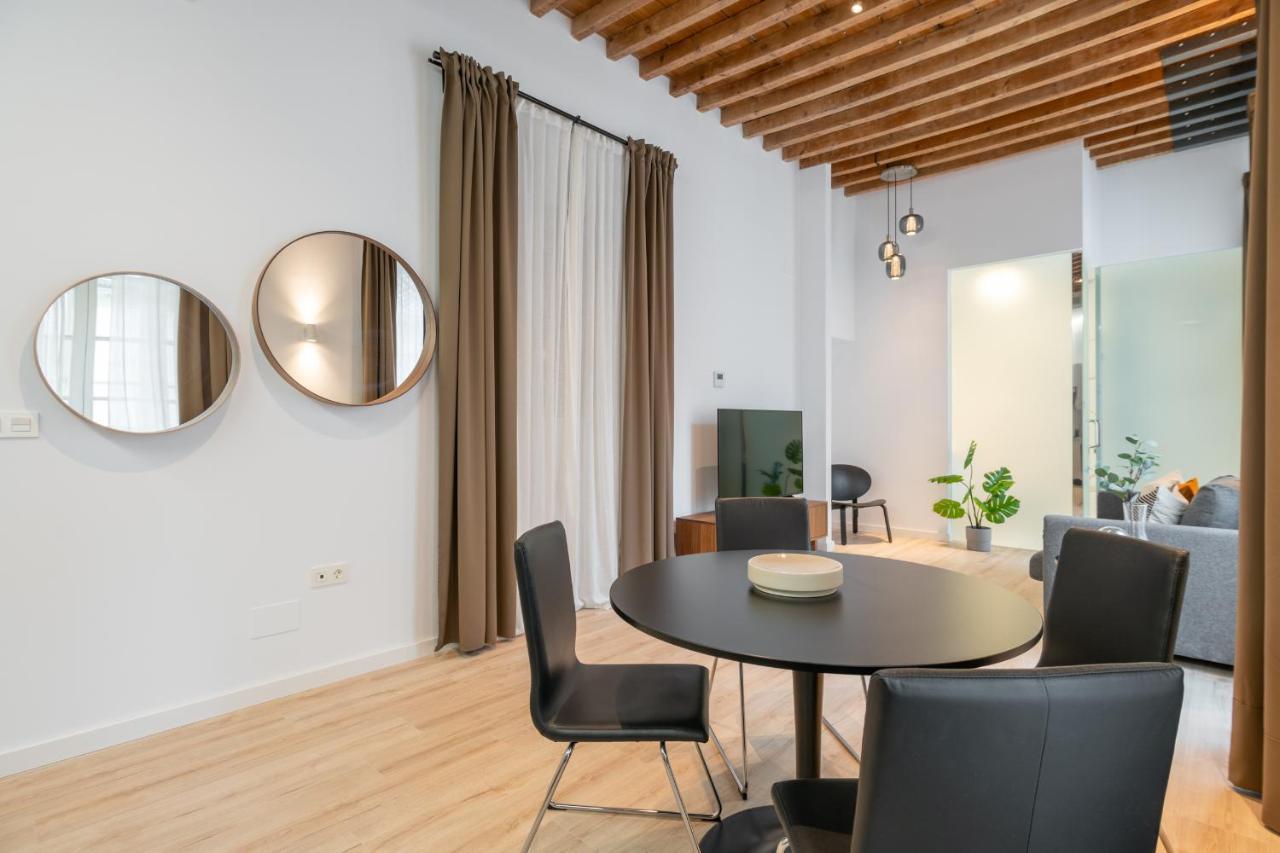 Apartamentos Malaga Centro El Conde By Renthas Eksteriør billede