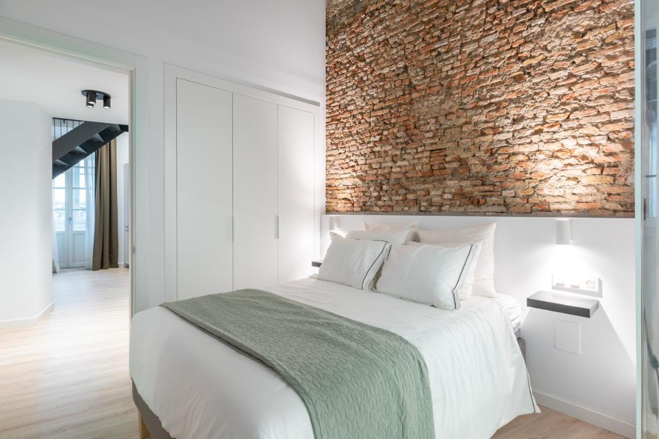 Apartamentos Malaga Centro El Conde By Renthas Eksteriør billede