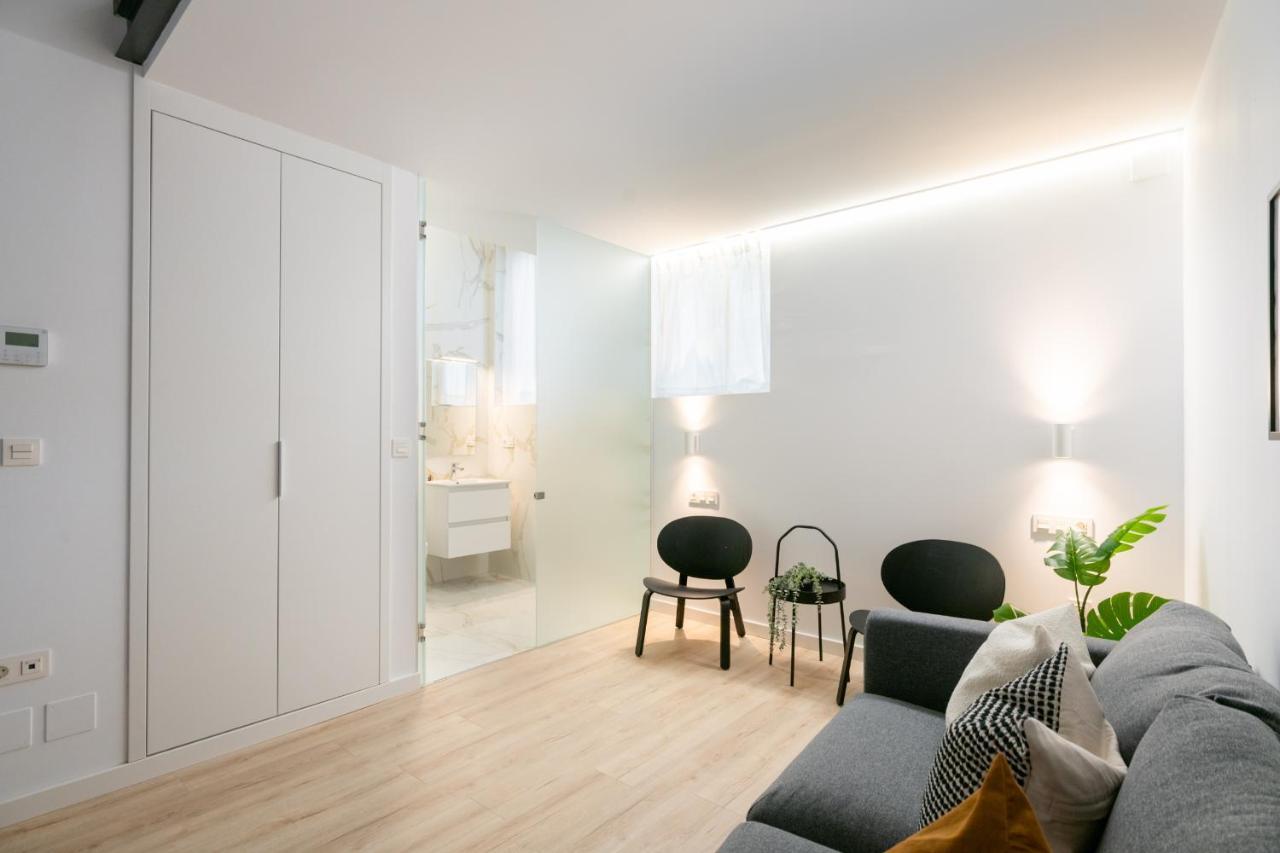 Apartamentos Malaga Centro El Conde By Renthas Eksteriør billede